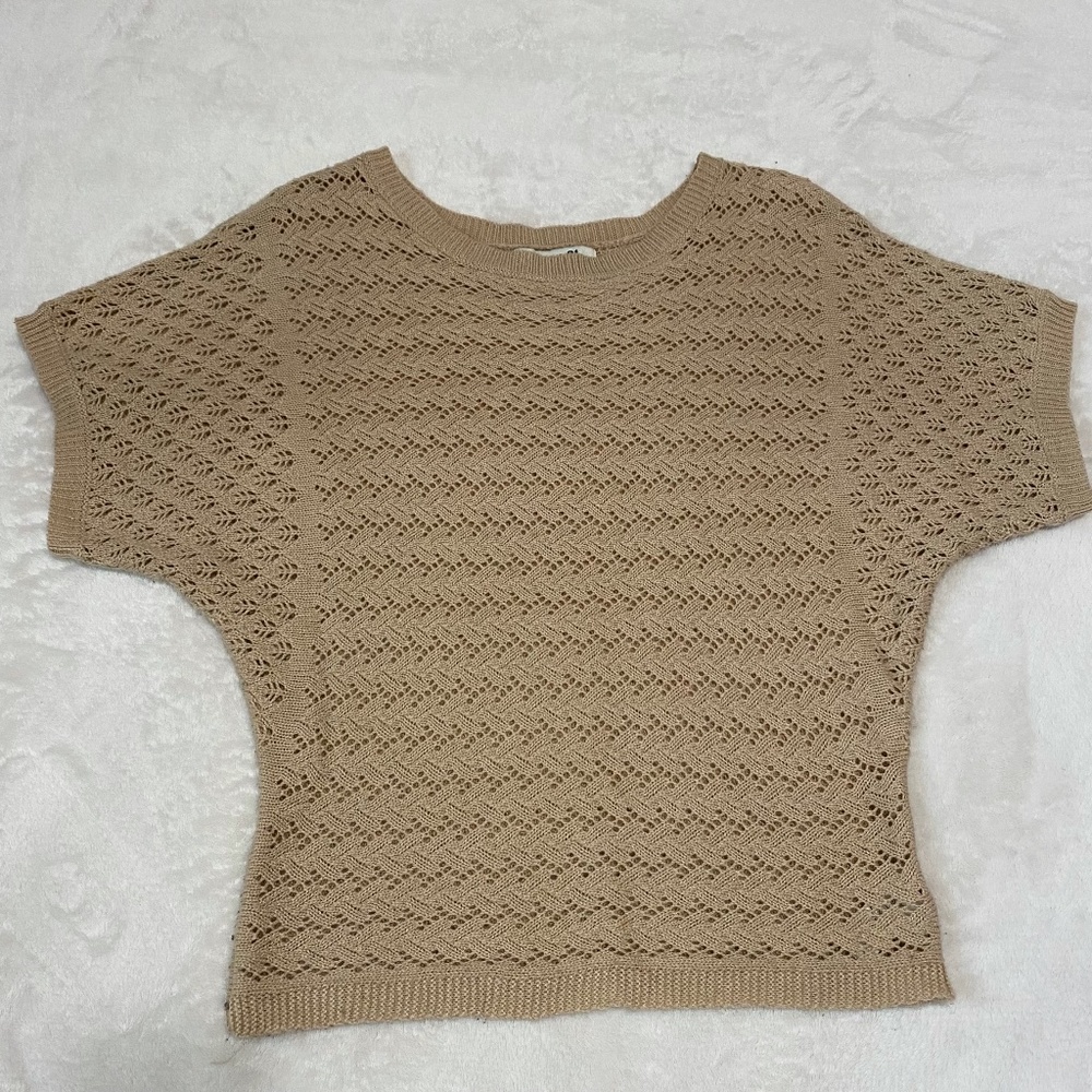 Tan knit shirt/ Forever 21/ Size S